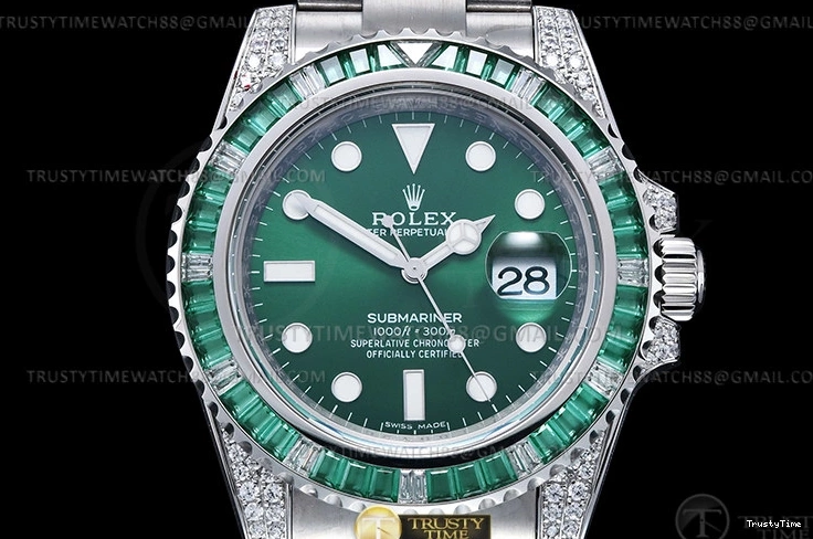 1206 Elegant Submariner 116610LV 904L Dia SS SS Grn Noob A 1080